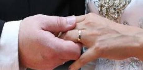 Evlenecek çiftlere geri ödemesiz 500 bin lira destek