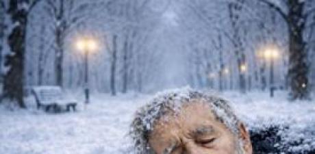 Oğlu, babasını evden eksi yirmi derecede dışarı attı: