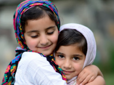 Üç yıl önce, ikiz kızlarımdan biri,