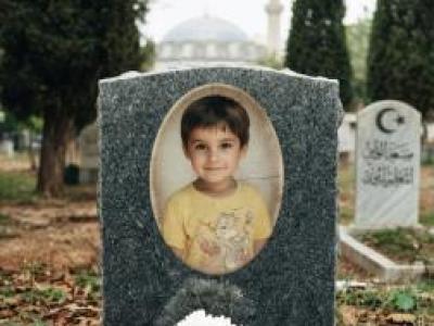 gizemli mezar taşı