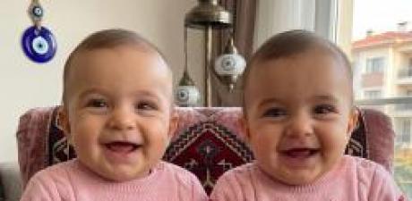 Terk Edilmiş İkizlerin 18 Yıl Sonraki