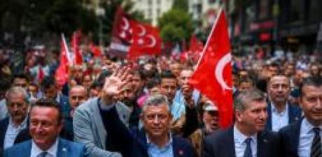İşte Partisinin Adı..