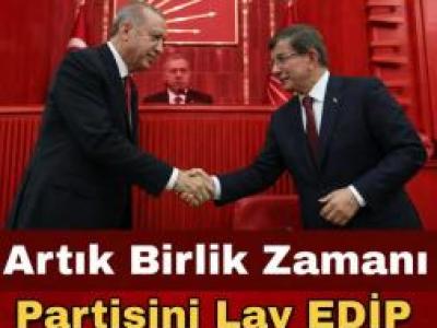 İstifa Etti
