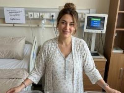 Üçüzlerimi doğurduktan sadece bir hafta sonra, kocam evin kilitlerini değiştirip 