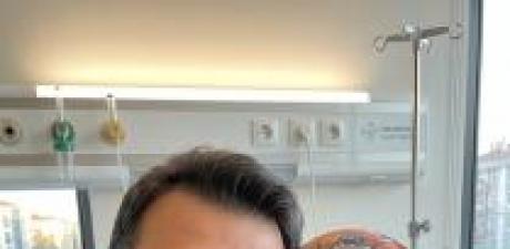 Kocam, annesini hastanede yalnız ziyaret ediyordu