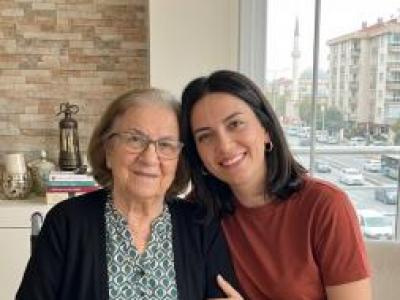 Zengin büyükanneme yıllarca baktım