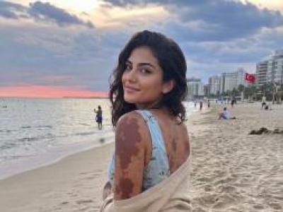 Ablam, ergenlik çağındaki kızımın tüm tatil fotoğraflarını