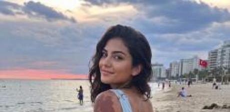 Ablam, ergenlik çağındaki kızımın tüm tatil fotoğraflarını