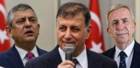 Yeni partiye katıldı