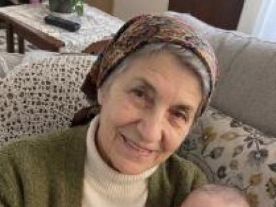 79 YAŞINDA BİR BEBEK DÜNYAYA GETİRDİM.