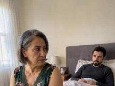 60 YAŞINDAKİ BİR KADINLA EVLENDİĞİM İÇİN HERKES BANA DELİ DEDİ