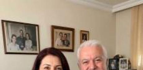 BİR SABAH UYANDIĞIMDA OMZUMDA