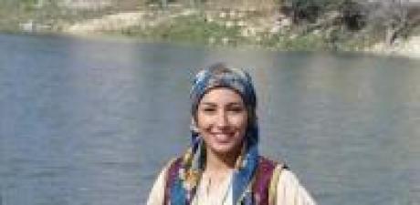 kendisinden yaşça küçük bir adamla evlendi