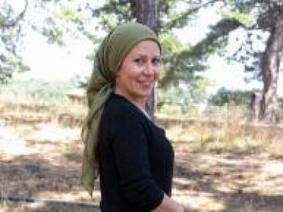 Adım Esma Kocam vefat ettiğinden beri yalnızdım