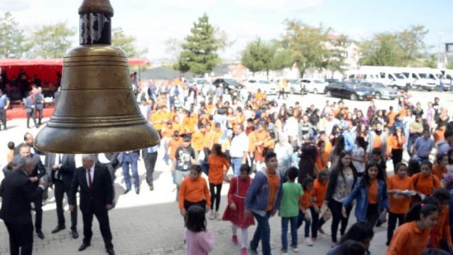 İşte Zehra'nın Kazandığı Okul!