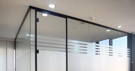 Man Ofis Cam Bölme ve Ofis Bölme Modern Ofis Mekanları İçin Profesyonel Çözümler: Ofis Bölme ve Cam Bölme Sistemleri